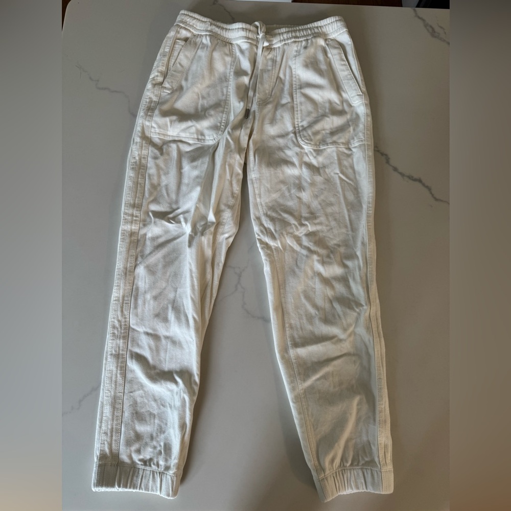 Athleta Farallon Joggers Magnolia White
